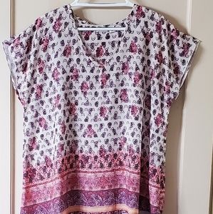 Asymmetrical Hem Short Sleeve Top